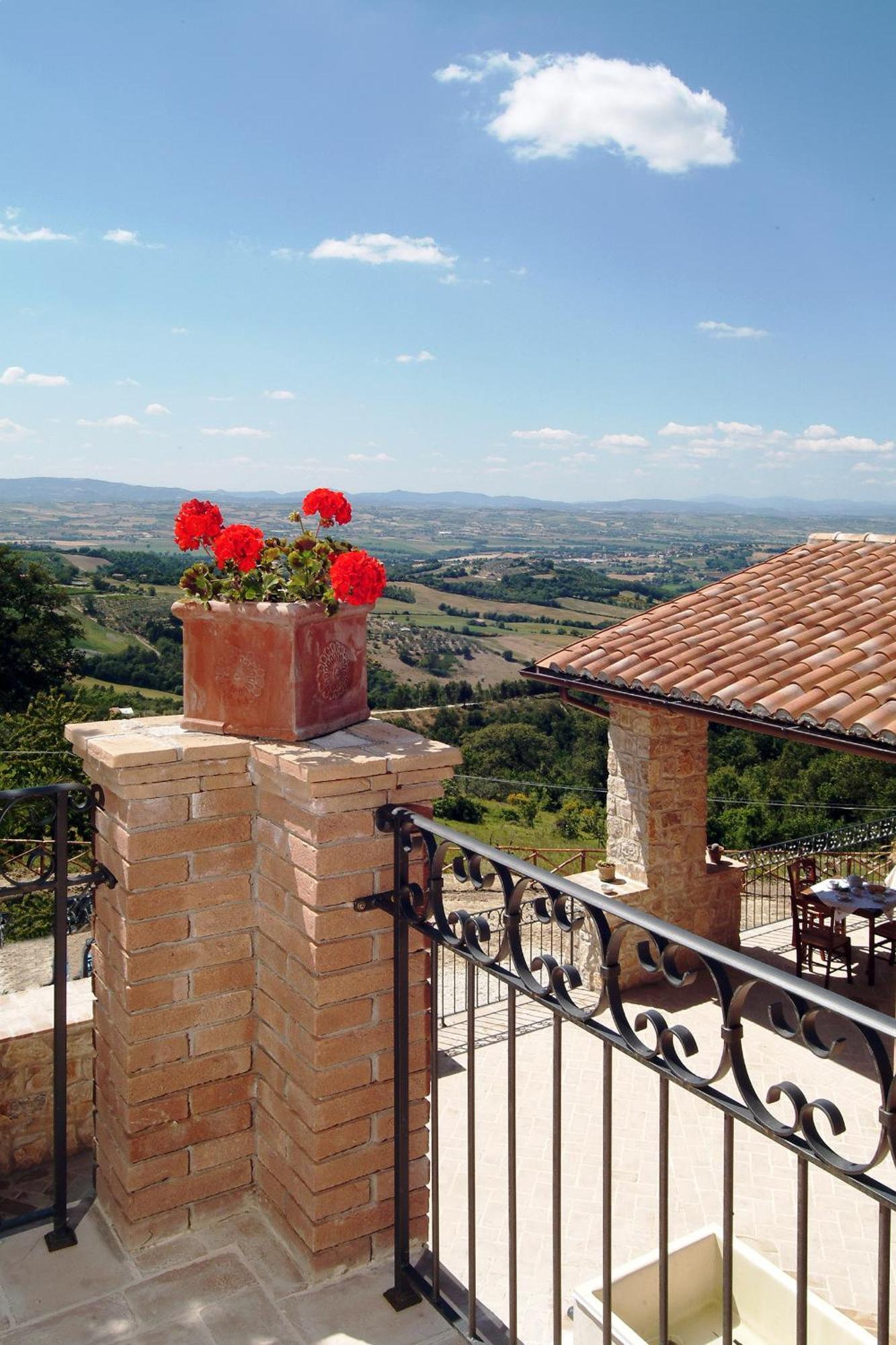 San Giovanni Al Monte Collazzone Buitenkant foto